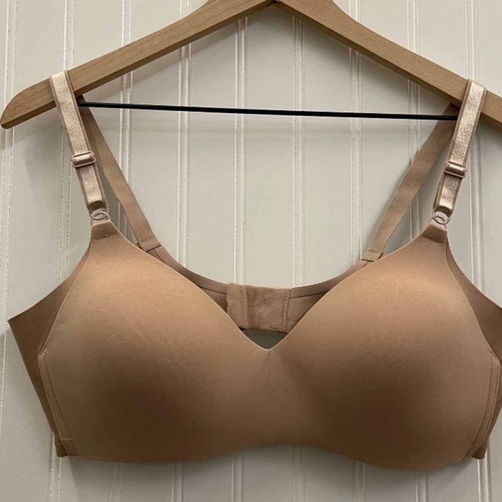 Warner’s Tan No Side Effects Underarm Smoothing Comfort Wireless Bra Sz 40B